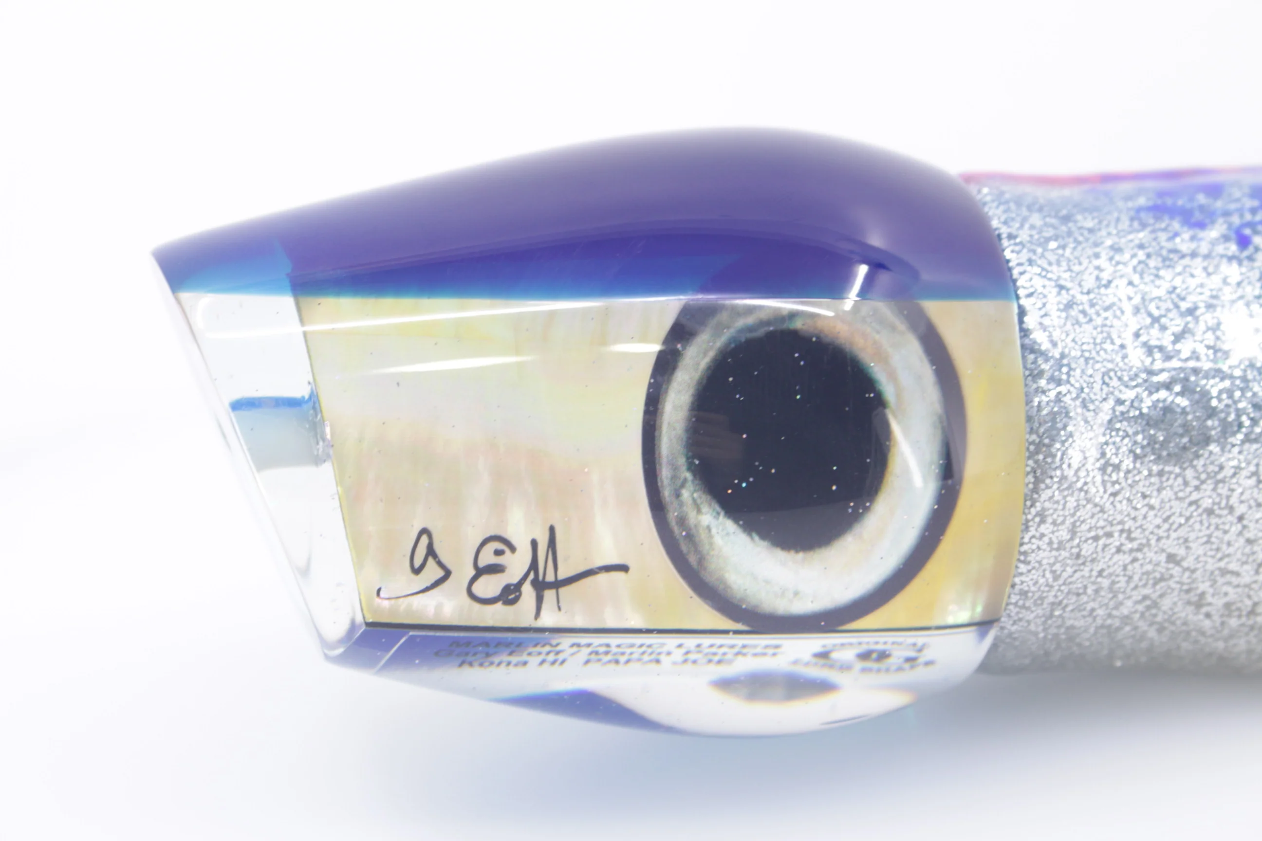 Marlin Magic Golden MOP Blue Back Taxi Eyes Papa Joe 16" 19oz Skirted - Image 3