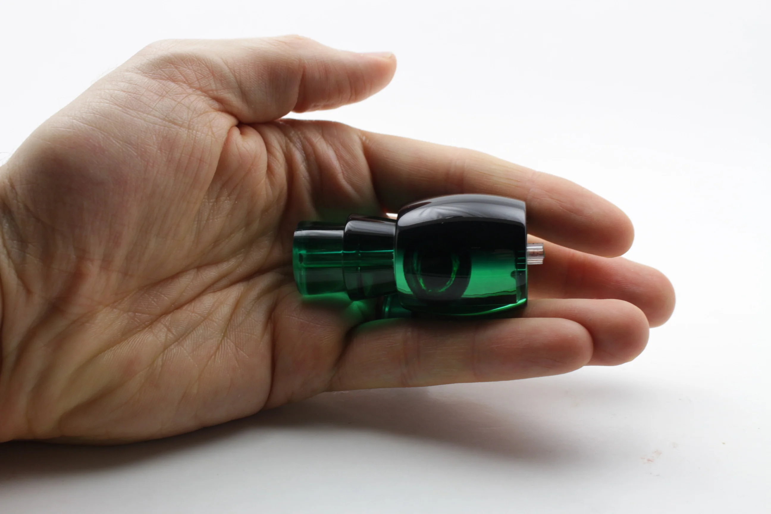 Moyes Lures Green Pour Black Back Rainbow Large Tang 9" 2oz - Image 7